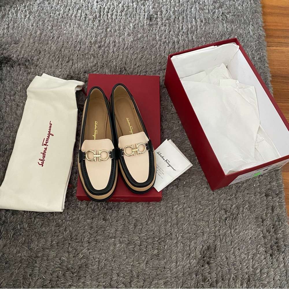 Salvatore Ferragamo loafers - Picture 8 of 14